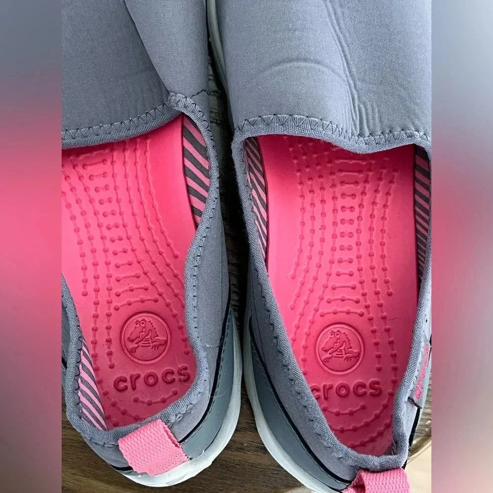 FREE with any purchase - Crocs Busy Day Skimmer size 12-13  kids - Picture 6 of 7
